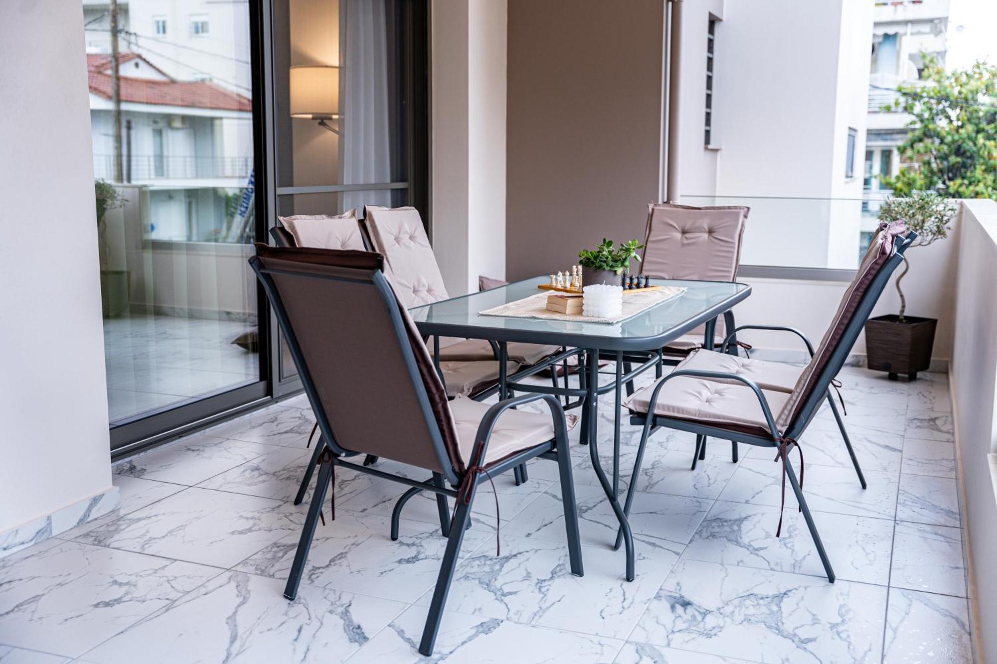 Euphoria Apartment Каламата Экстерьер фото